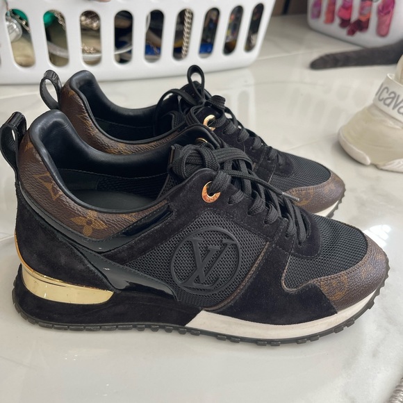Louis Vuitton sneakers - Picture 3 of 6